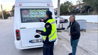 JANDARMA’DAN OKUL SERVİSLERİNE DENETİM