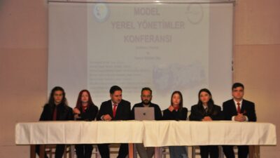 SOSYAL BİLİMLER LİSESİ’NDEN MODEL YEREL YÖNETİMLER KONFERANSI