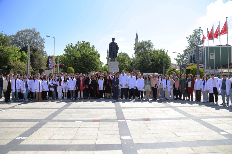 Bilimsel Eczacılığın 186. Yılı Kutlandı: “Sağlık Uzakta Değil, Eczacınla Yanında”