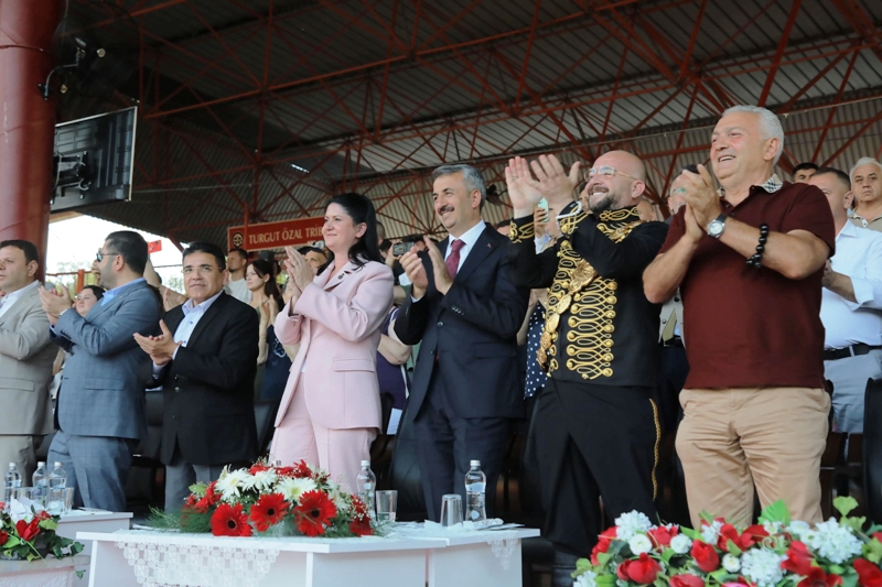 Açılış törenine Edirne Valisi