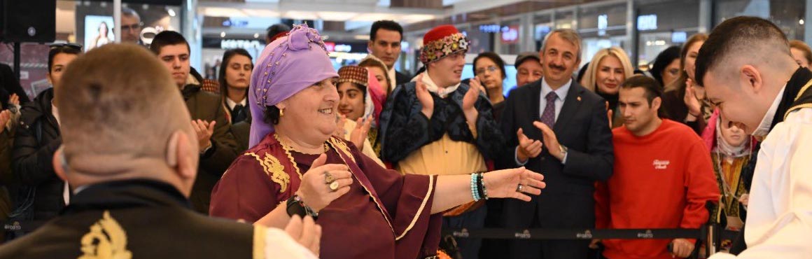 Özel Çocuklarımızdan Anlamlı Sergi: El